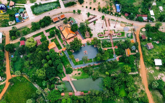 បូជនីយដ្ឋានប្រវត្តិសាស្រ្ដលោកឧកញ្ញ៉ា ឃ្លាំង មឿង និងលោកជំទាវ ខាន់ ខៀវ 