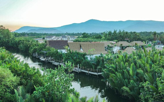 RiverTree Villa & Resort កំពត
