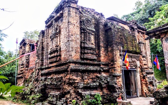 ប្រាសាទ ស្រីគ្រប់លក្ខណ៍ ខេត្តកណ្ដាល