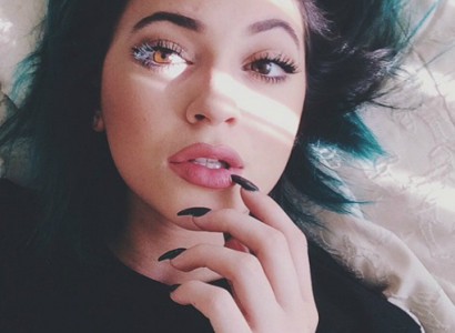 Chăm sóc sắc đẹp cùng Kylie Jenner