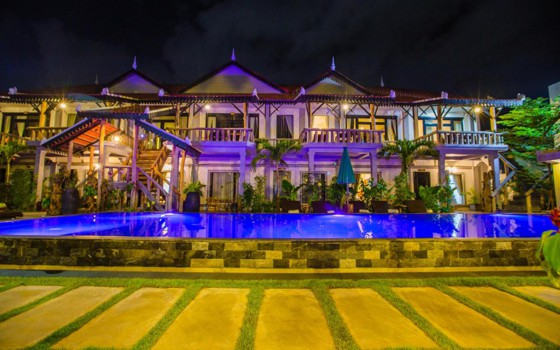 សណ្ឋាគារ ម្លប់ពោធិ៍ វីឡា​​ ខេត្តបាត់ដំបង