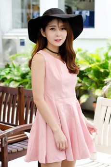 Đầm xòe nữ tính