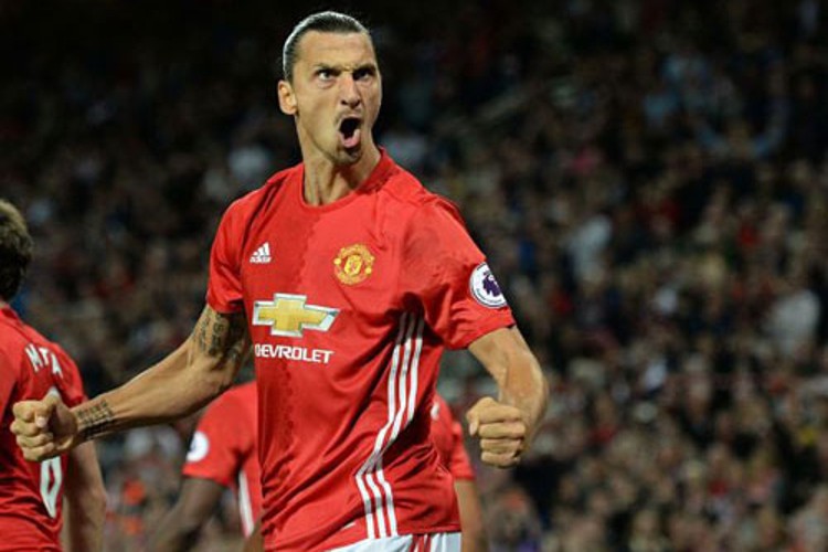 Zlatan Ibrahimovic nhận cú đúp danh hiệu tháng 12