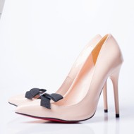 ស្បែកជើងកែងខ្ពស់