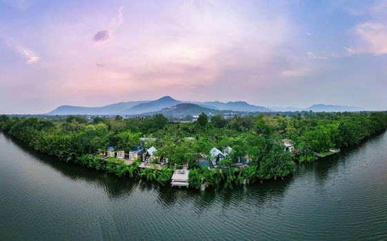 Kampot Riverfront Boutique