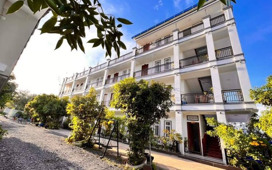 ផ្ទះសំណាក់​ Arina ខេត្តកំពត