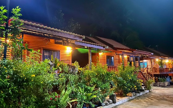 ផ្ទះសំណាក់ អារុណា