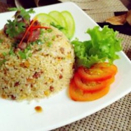 បាយឆា​លលក