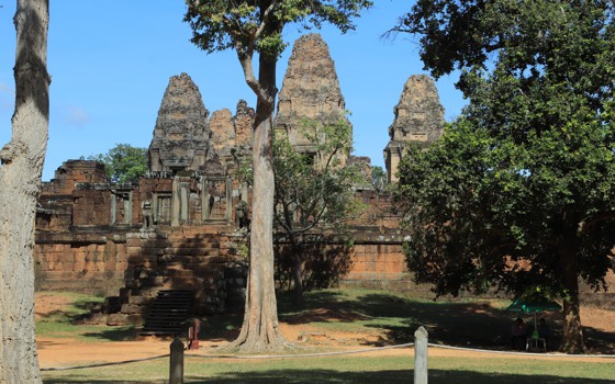 ប្រាសាទ​មេបុណ្យ​ខាង​កើត