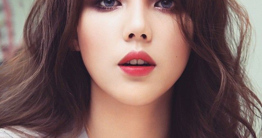 Rạng rỡ cả ngày với 10 hãng son lì