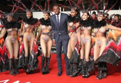 Usain Bolt ra mắt phim, "rừng" sao VIP, vũ công nóng bỏng tề tựu