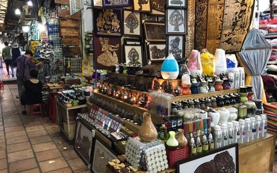 ផ្សារទួលទំពួង នៅភ្នំពេញ