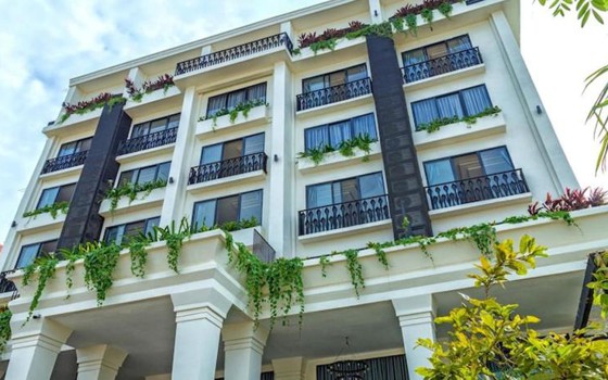 សណ្ឋាគារ Ly​ Heng Chhay Eco-Hotel បន្ទាយមានជ័យ