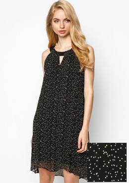 Đầm Suông Cổ Yếm