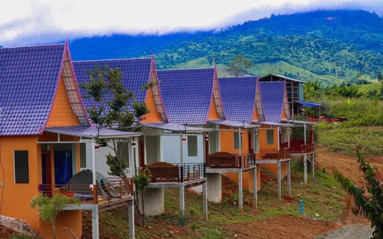 ផ្ទះលំហែរ ភូមិ ៨០