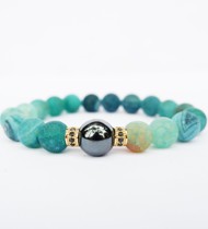 ខ្សែដៃ Onyx ពណ៌ខ្មៅ និងមាស