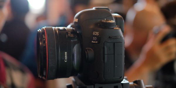 Canon giới thiệu máy ảnh EOS 5D Mark IV tại Việt Nam