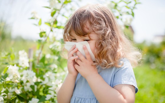 កុមារមានជំងឺរលាកច្រមុះ - តើឪពុកម្តាយគួរធ្វើអ្វី?