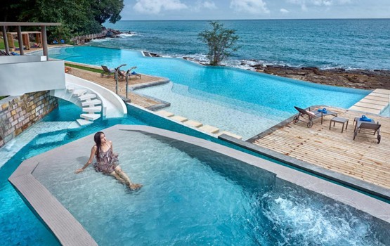 រីសត និងស្ប៉ា សណ្ឋាគារឯករាជ្យ