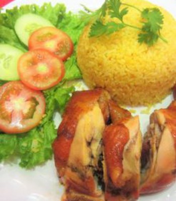 Cơm chiên giòn gà quay lu