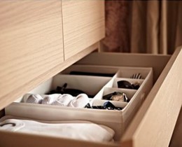 Hộp chia ngăn tủ Skubb màu đen, xanh tím IKEA