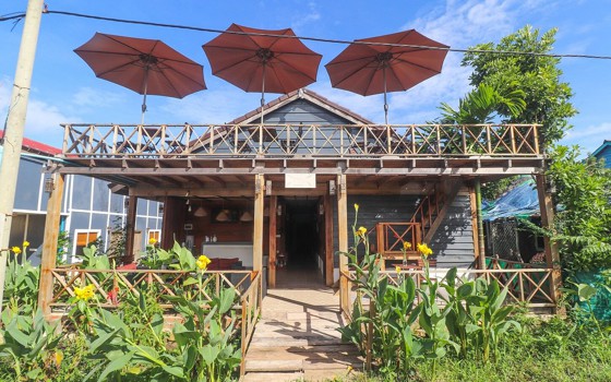 The Azure - M'pai Bay ក្រុងព្រះសីហនុ