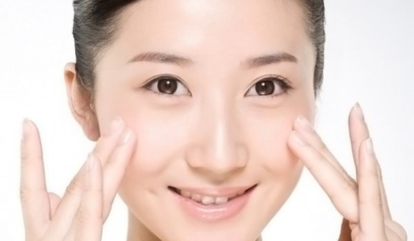 Tuyệt kĩ làm đẹp: cách trang điểm cho da nhờn