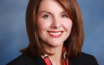 លោកស្រីមេធាវី រស់​ រីតា