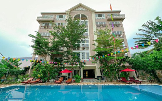 សាំមឺ រីសត - Summer Resort