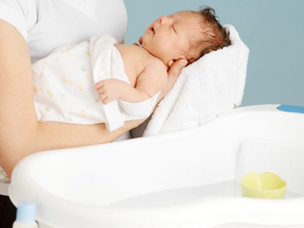 Tắm cũng gây nguy hiểm đến tính mạng trẻ