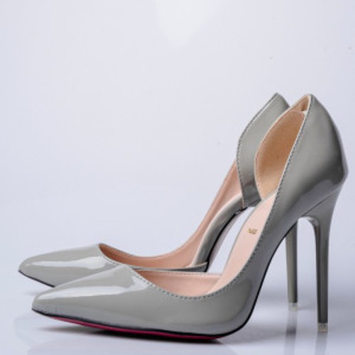 ស្បែកជើងកែងខ្ពស់