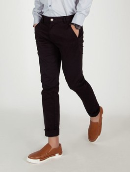 ខោកាគីបុរស 