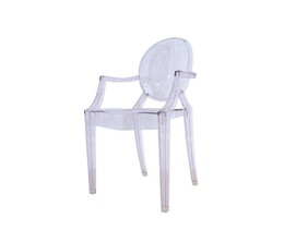 Ghế nhựa màu trắng trong