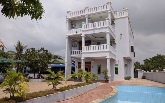 ផ្ទះសំណាក់​ Vista ខេត្តកំពត