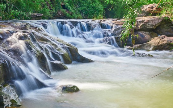  ទឹកធ្លាក់រួតចំប៉ី ខេត្តឧត្តរមានជ័យ 
