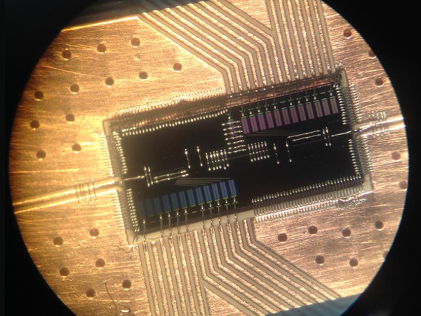 Các nhà khoa học tìm ra cách truyền thông tin lượng tử nhờ hạt ánh sáng photon