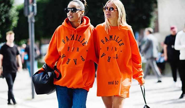 លាយសម្លៀកបំពាក់រដូវស្លឹកឈើជ្រុះ និងរដូវរងាសម្រាប់គូស្នេហ៍ដ៏ស្រស់ស្អាតដែលត្រូវនឹងម៉ូដកូរ៉េ