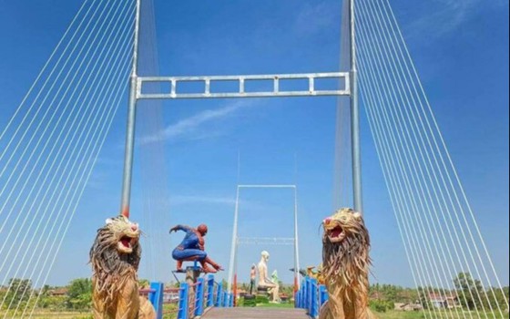 រមណីយដ្ឋានឆ្នេរខ្សាច់សុពណ៌គិរី ខេត្តក្រចេះ