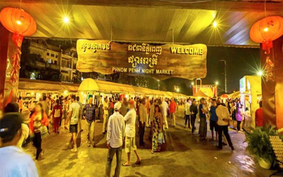 ផ្សាររាត្រី នៅក្រុងភ្នំពេញ