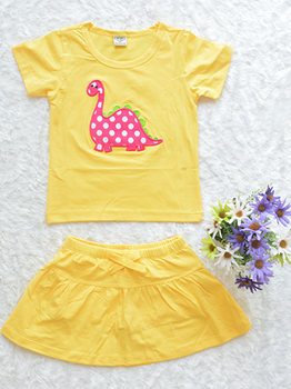 Đồ Bộ Chân Váy Cotton Bé Gái Thêu Vàng