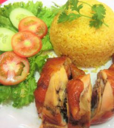 បាយចៀនឆាជាមួយសាច់មាន់អាំង