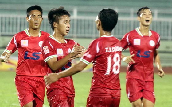 Công Vinh giải thích chuyện thanh lý cầu thủ TP.HCM