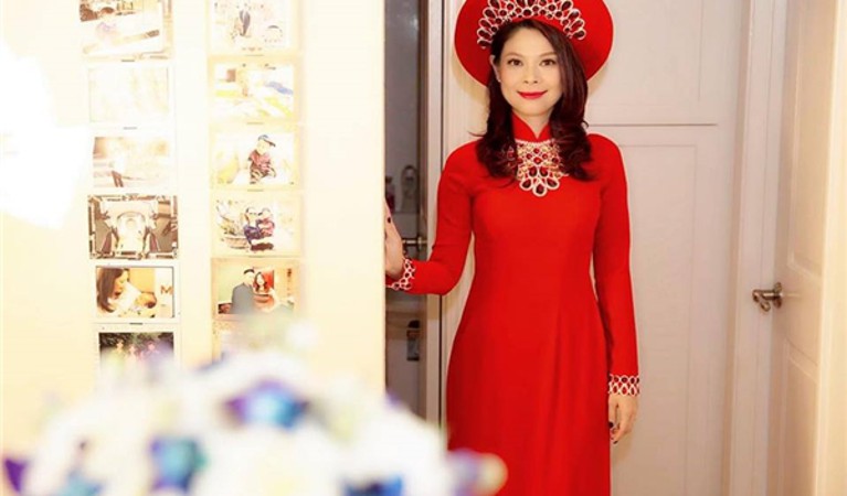 Vừa than "ế", Thanh Thảo đã rạng rỡ mặc váy cưới, chuẩn bị lên xe hoa?