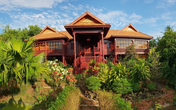 ផ្ទះសំណាក់បុរាណ ខេត្តត្បូងឃ្មុំ