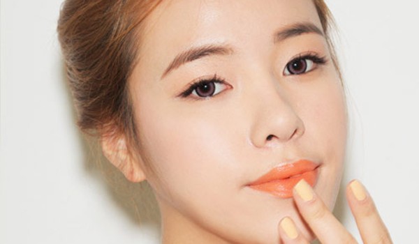 Trang điểm xuống phố với gam màu cam dịu dàng đầy cá tính