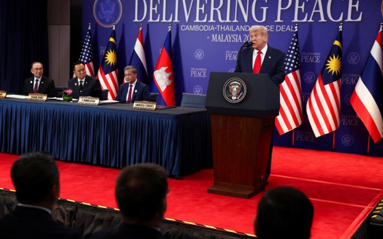 BREAKING: ប្រធានាធិបតី ដូណាល់ ត្រាំ គំរាមដំឡើងពន្ធគយលើថៃនិងកម្ពុជា ប្រសិនបើមិនព្រមត្រឡប់ទៅរកបទឈប់បាញ់