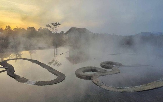 រមណីយដ្ឋាន ទេទឹកពុះ