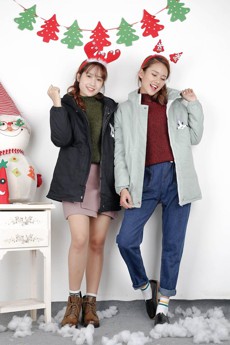 អាវកប្បាសពណ៌កាគី (បៃតងខ្មៅ ផ្កាឈូក)