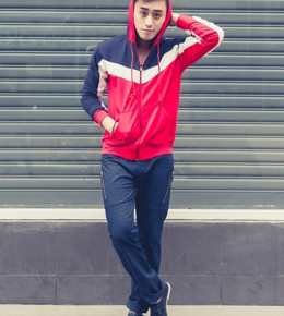 ខោកាគីបុរស 