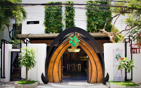 សណ្ឋាគារ La Varenne ភ្នំពេញ